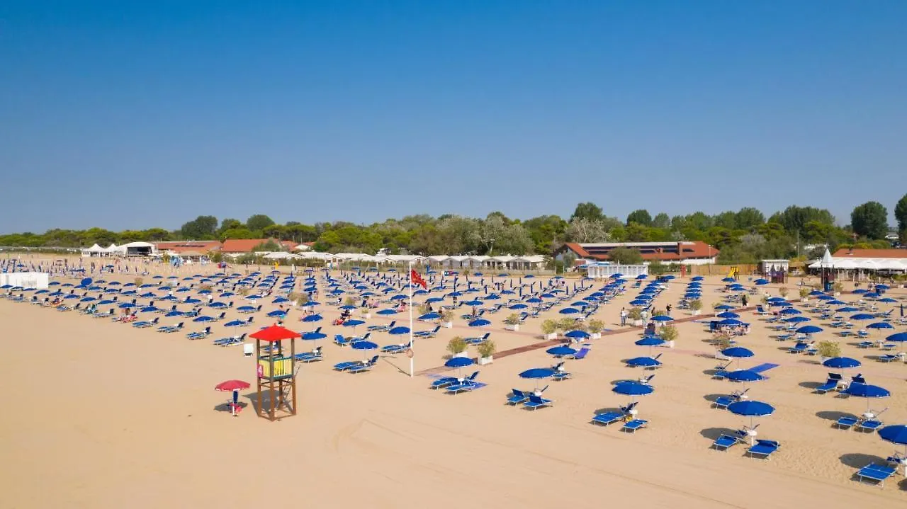 Grand Hotel Esplanada Bibione 4*,